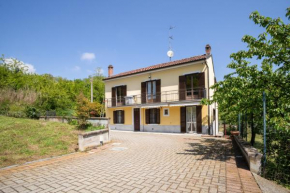 Villa Ciraldo in Monferrato with garden